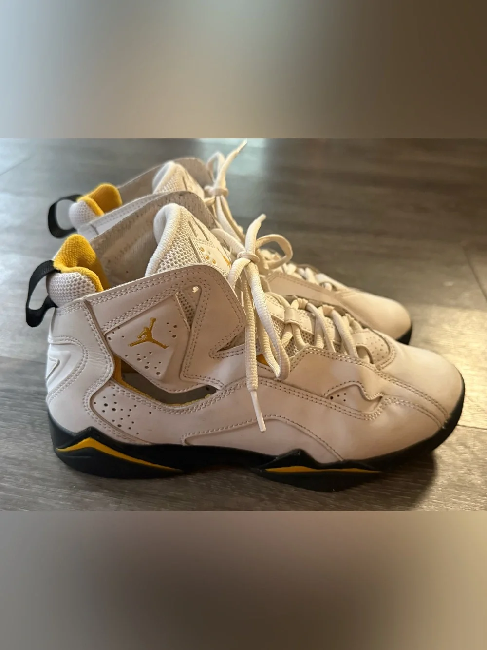 Youth JORDAN True Flight GS shoes sz 7Y (or Womens sz 8.5)